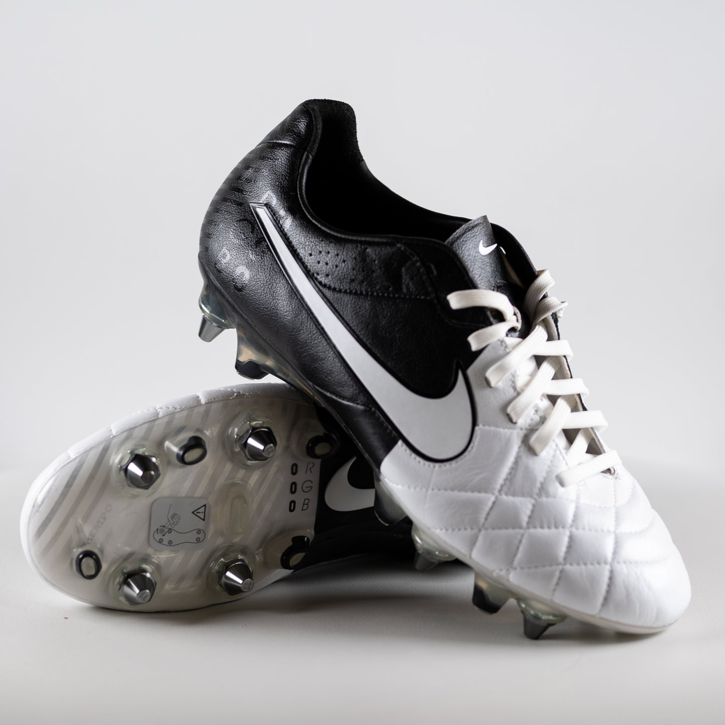 nike tiempo legend 4 womens